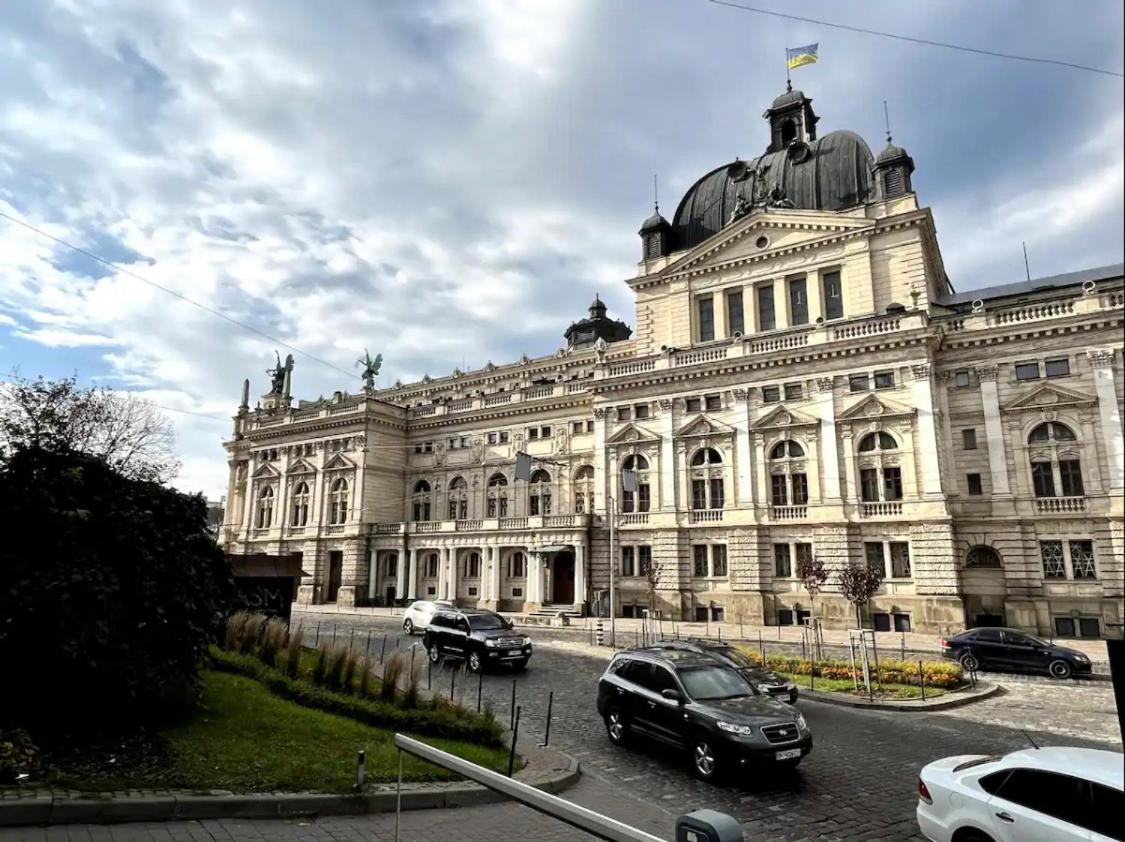 Sweet Home Near Opera House Lemberg Exterior foto